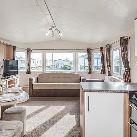 Lyons Manor House Holiday park *